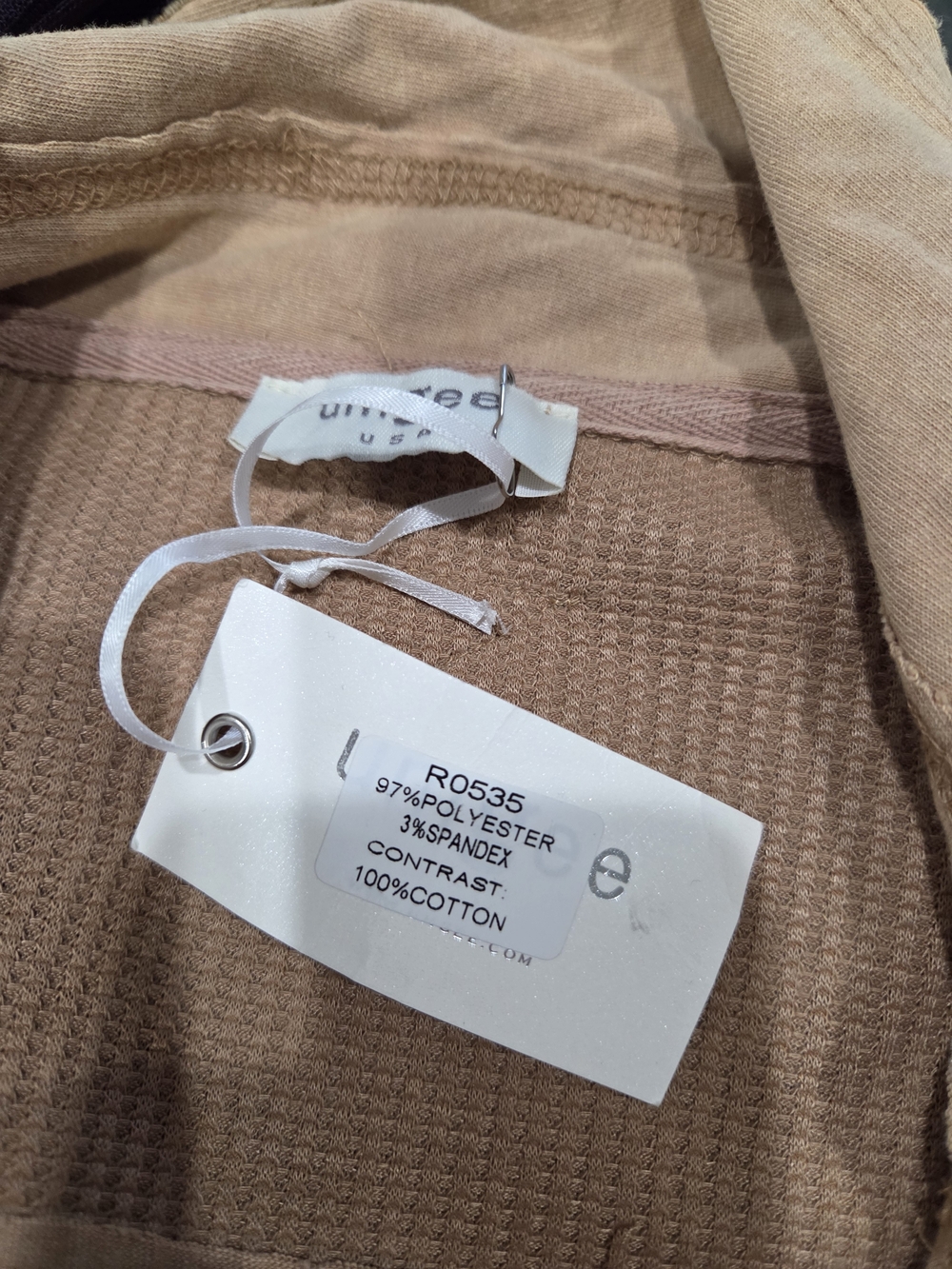 Umgee Cozy Camel Waffle Button-Front Oversized Size Med NWT - Picture 9 of 9